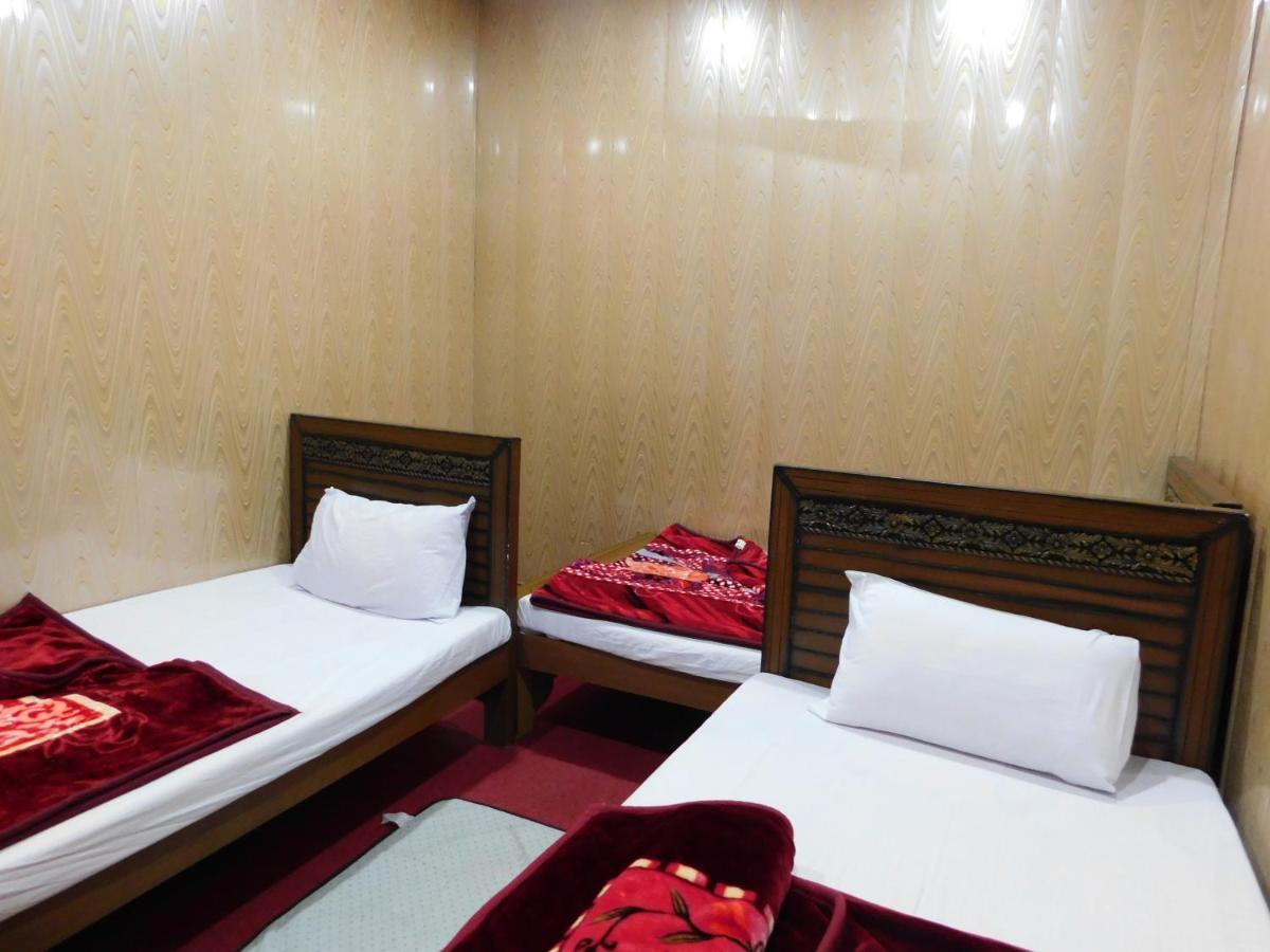 Rex Hotel Rawalpindi Bagian luar foto